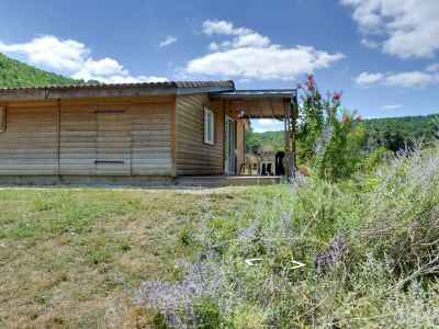 Location chalet bois camping le Pouchou